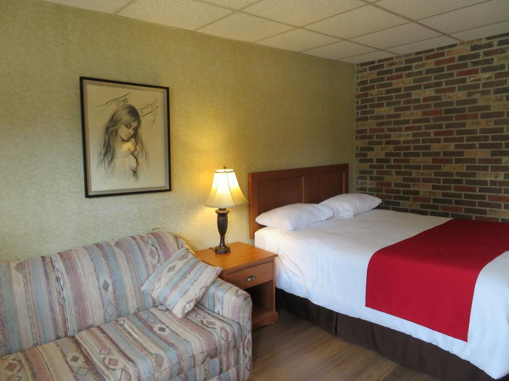 Motel & Hotel La Paysanne Sherbrooke Exterior foto