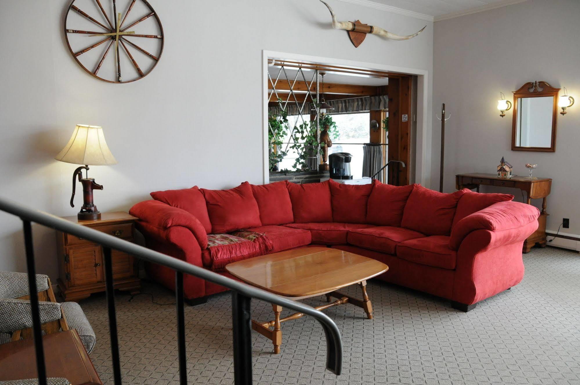 Motel & Hotel La Paysanne Sherbrooke Exterior foto