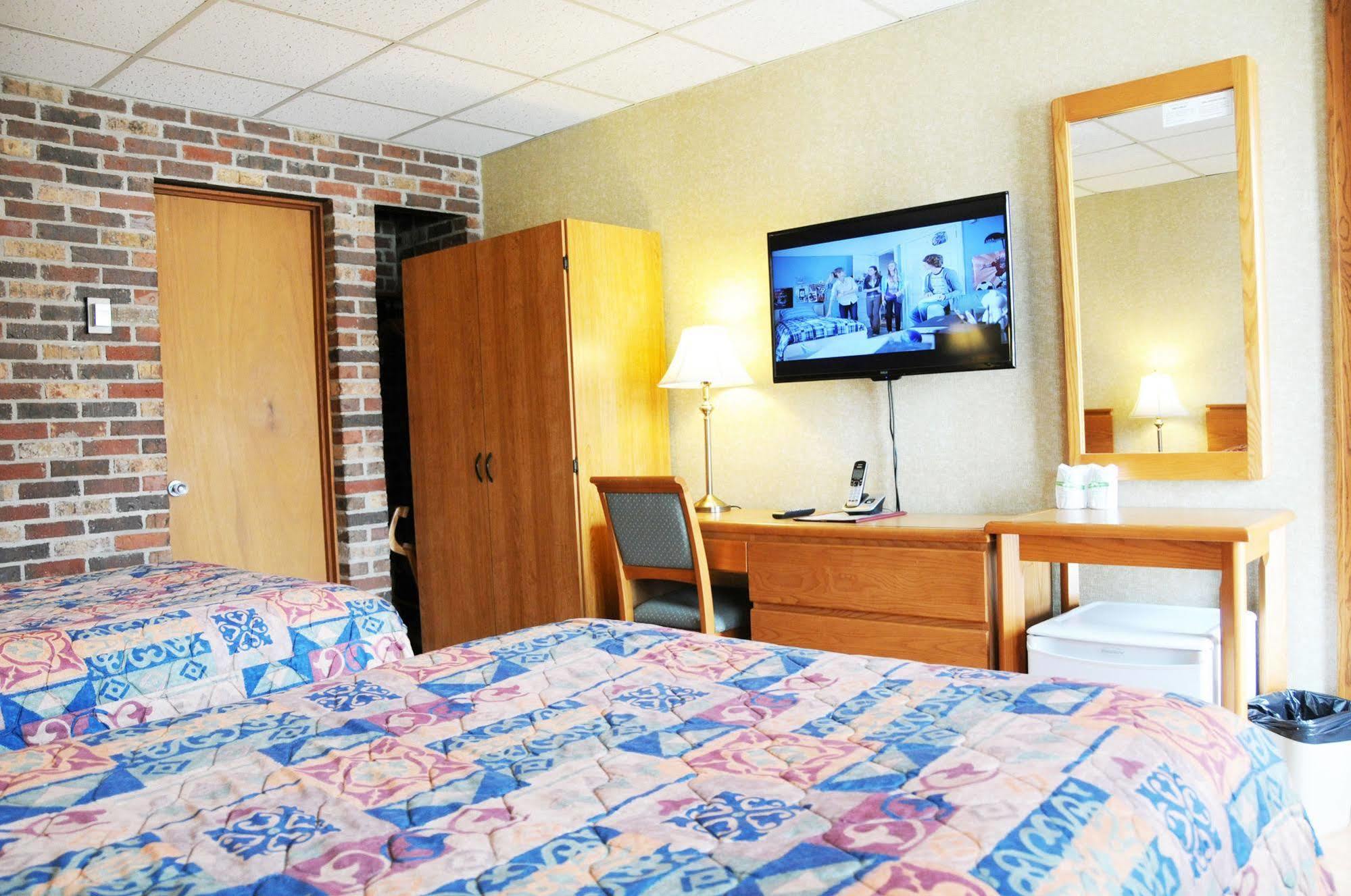 Motel & Hotel La Paysanne Sherbrooke Exterior foto